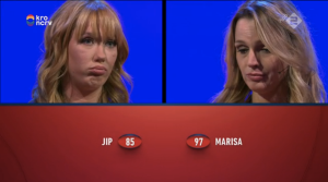 Thumbnail voor Marisa Heutink en Jip van den Toorn nemen het tegen elkaar op in 'De Slimste Mens': 'Tenenkrommend'