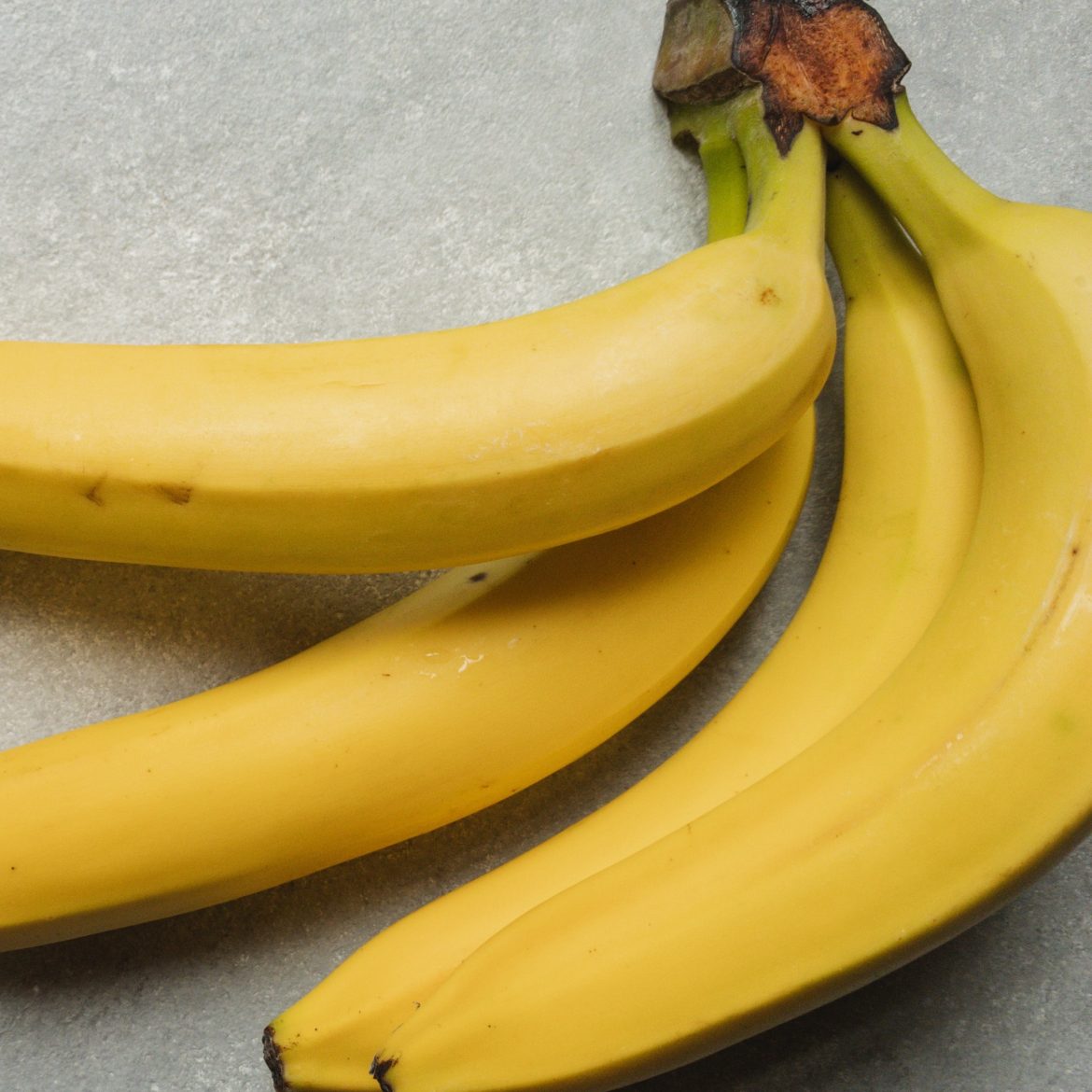 Sla die hap banaan of aardappel maar over: Dit zijn de slechtste etenswaren voor je gebit