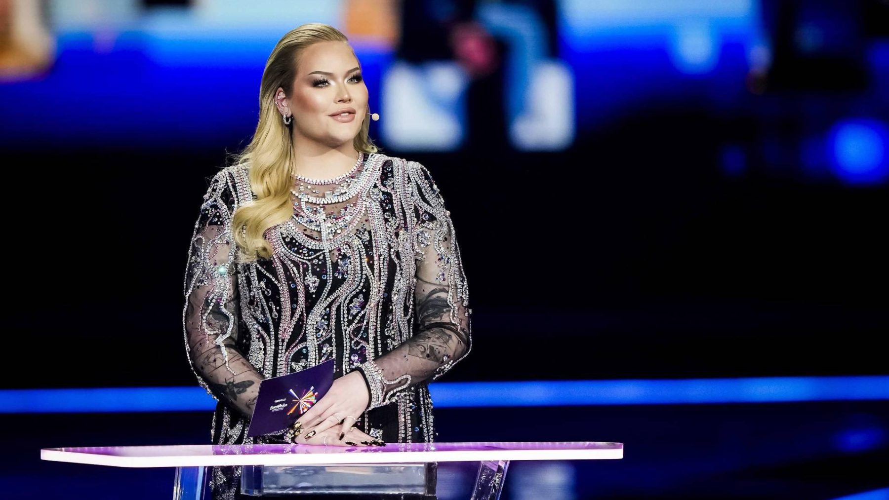 nikkie-de-jager-verrast-met-vrijgezellenfeest