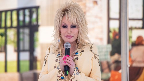 Dolly Parton herdenkt 'speciale vriendin' Olivia Newton-John