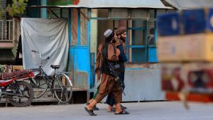 Thumbnail voor Betogende vrouwen in Kabul met geweld uiteengedreven door taliban