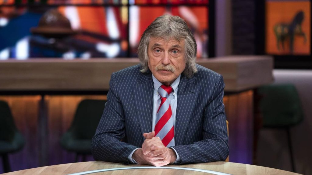 Johan Derksen 'doet niet moeilijk' over kaarsverhaal-ophef: 'Storm in een glas water'