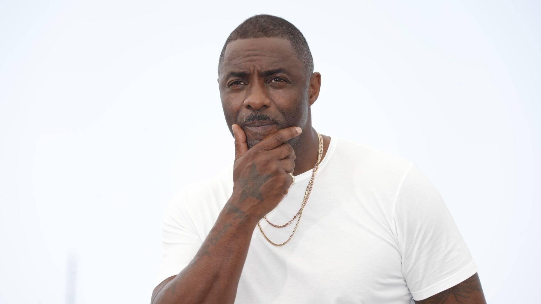 Omroep ZWART gaat 'Idris Elba's Fight School' uitzenden