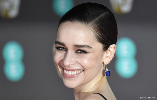 Emilia Clarke krijgt excuses van tv-baas die haar beledigde