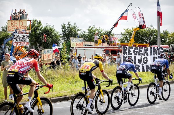 Boerenprotest langs Nederlandse route Vuelta