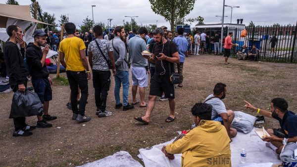 Veel meer alleenstaande minderjarigen in Ter Apel dan toegestaan