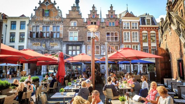 Nijmegen stad terras grote markt