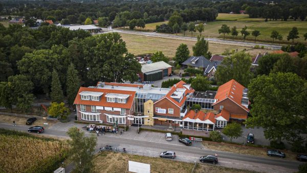 Gemeente, Rijk en COA bereiken akkoord over asielhotel in Albergen