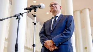 Thumbnail voor Landbouwminister Henk Staghouwer stapt op: 'Ben niet de juiste persoon'