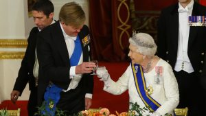 Thumbnail voor Koningshuis en politici reageren op overlijden koningin Elizabeth: 'Diep verdriet'