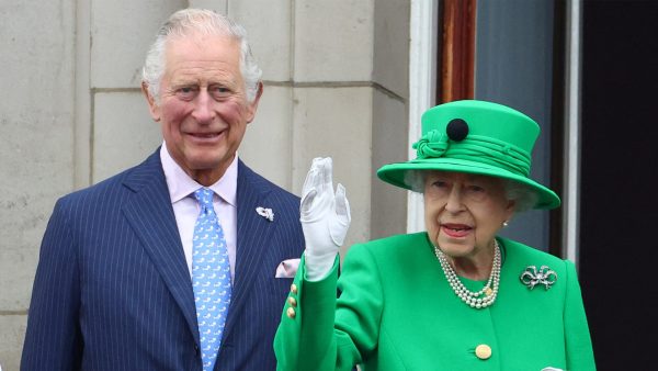 Eerste toespraak King Charles III vanavond te zien, morgenochtend gekroond tot koning