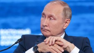 Thumbnail voor Media: gemeentes Moskou en Sint-Petersburg eisen Poetins aftreden