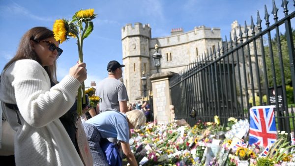 Bijna helft Britten huilde om dood koningin Elizabeth