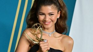 Thumbnail voor Zendaya schrijft geschiedenis: ze is de jongste actrice met twee Emmy Awards