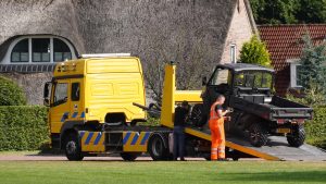 Thumbnail voor Ook inval in loods op Jumbo-terrein, voertuigen in beslag genomen