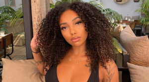 Thumbnail voor Lakeisha deed mee aan 'Ex On The Beach': 'Zijn eerste lesbische koppel'