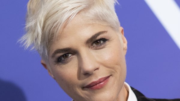 Optreden Selma Blair bij 'Dancing with the Stars' ontroert kijkers én haarzelf: 'Droom die uitkomt'