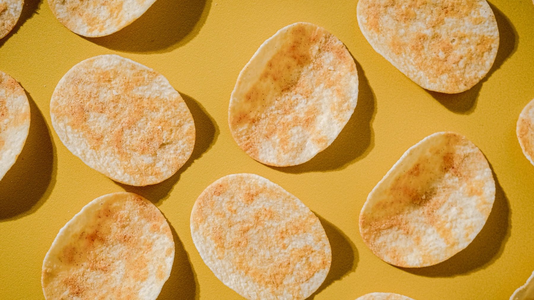 Daar zit een luchtje aan: Litouws bedrijf heeft chips met ... foef-smaak