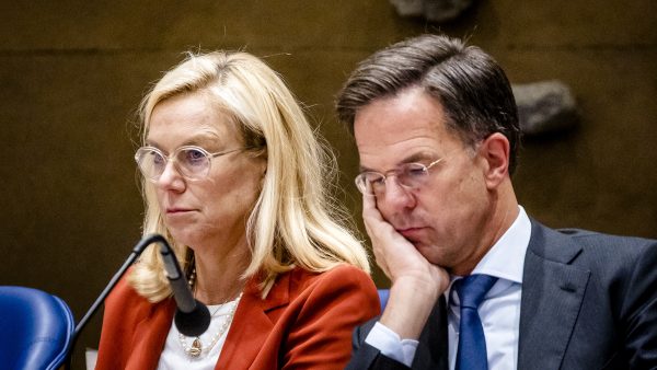 Kabinet loopt weg bij debat na 'spionnenopmerking' Baudet over Kaag