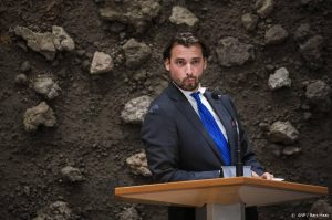 Thumbnail voor Thierry Baudet deelt liquidatieopmerking van Derksen op Twitter