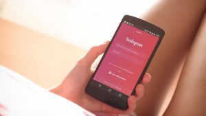 Thumbnail voor Doei dickpics: Instagram gaat automatisch naaktfoto's blokkeren in chatberichten