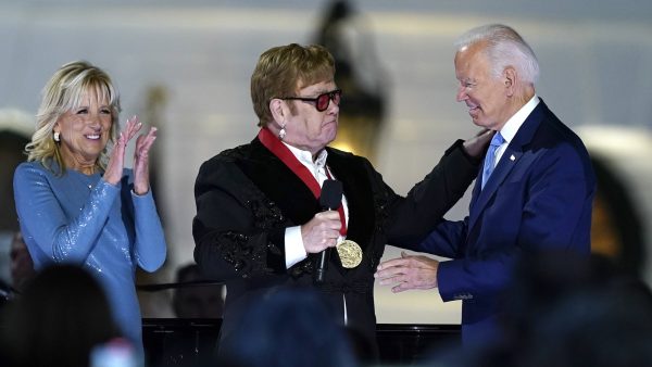 Joe Biden ontvangt Elton John in Witte Huis