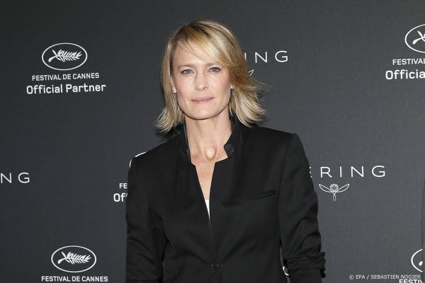 Drie maal is toch geen scheepsrecht: 'House of Cards'-actrice Robin Wright gaat scheiden