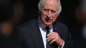Thumbnail voor Koning Charles niet blij met ruzies tussen hem en prinses Diana in 'The Crown'