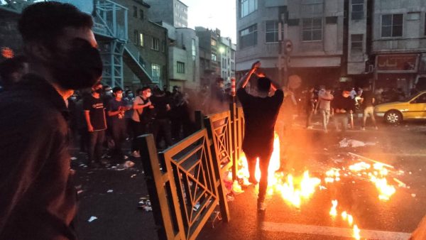 Ruim 1200 arrestaties bij protesten na dood Iraanse Mahsa Amini