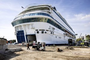 Thumbnail voor Noodopvang asielzoekers op cruiseschip Velsen-Noord kan doorgaan