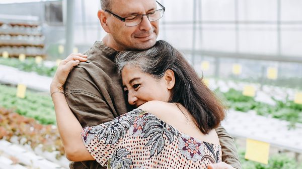 Gezocht: vrouwen die na lange tijd weer gelukkig zijn in de liefde