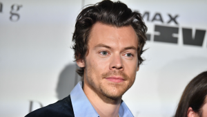 Thumbnail voor Tienermeiden teleurgesteld: fans van Harry Styles klagen om film 'Don't Worry Darling'