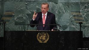 Thumbnail voor Erdogan wil dat Poetin niet annexeert maar gaat onderhandelen