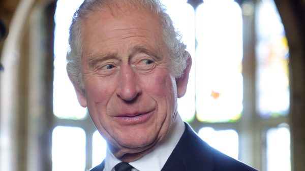 Nieuwe Britse munten met daarop koning Charles III onthuld