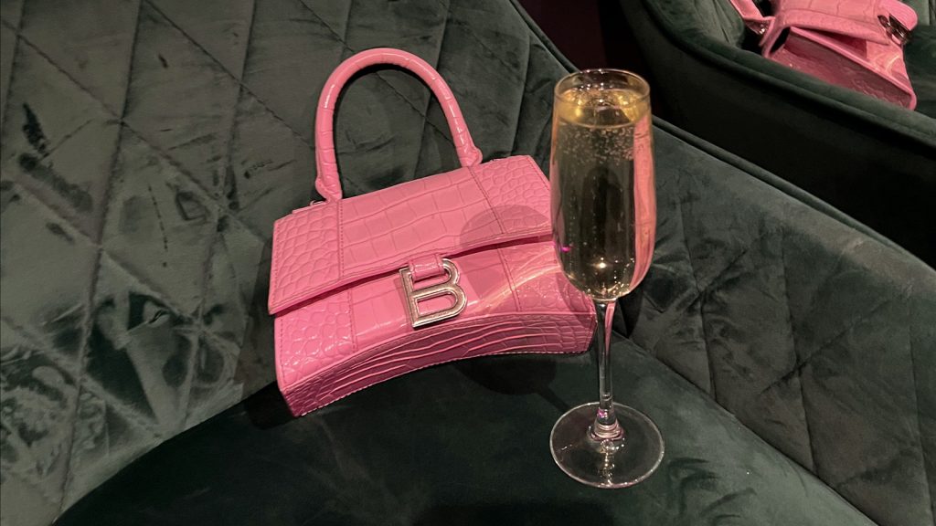 balenciaga uitnodiging show