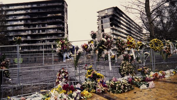Rampvlucht, een serie over de Bijlmerramp in 1992, is populair