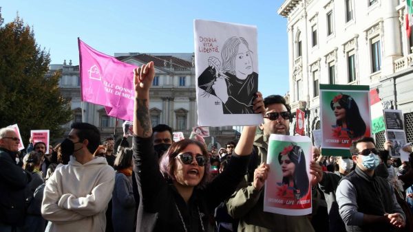 Bloedig neergeslagen protesten in Oost-Iran, 41 doden