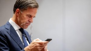 Thumbnail voor Mocht wissen wel? Inspectie publiceert onderzoek naar sms-verkeer Rutte