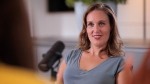 Thumbnail voor Nina de la Parra stuitte op racisme in de theaterwereld: 'Niemand zag aan me dat ik Surinaams ben'