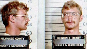 Thumbnail voor Persoonlijke eigendommen seriemoordenaar Jeffrey Dahmer worden geveild