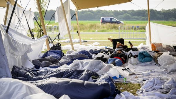 VluchtelingenWerk VluchtelingenWerk: kabinet nu aan zet om snel met plan te komen