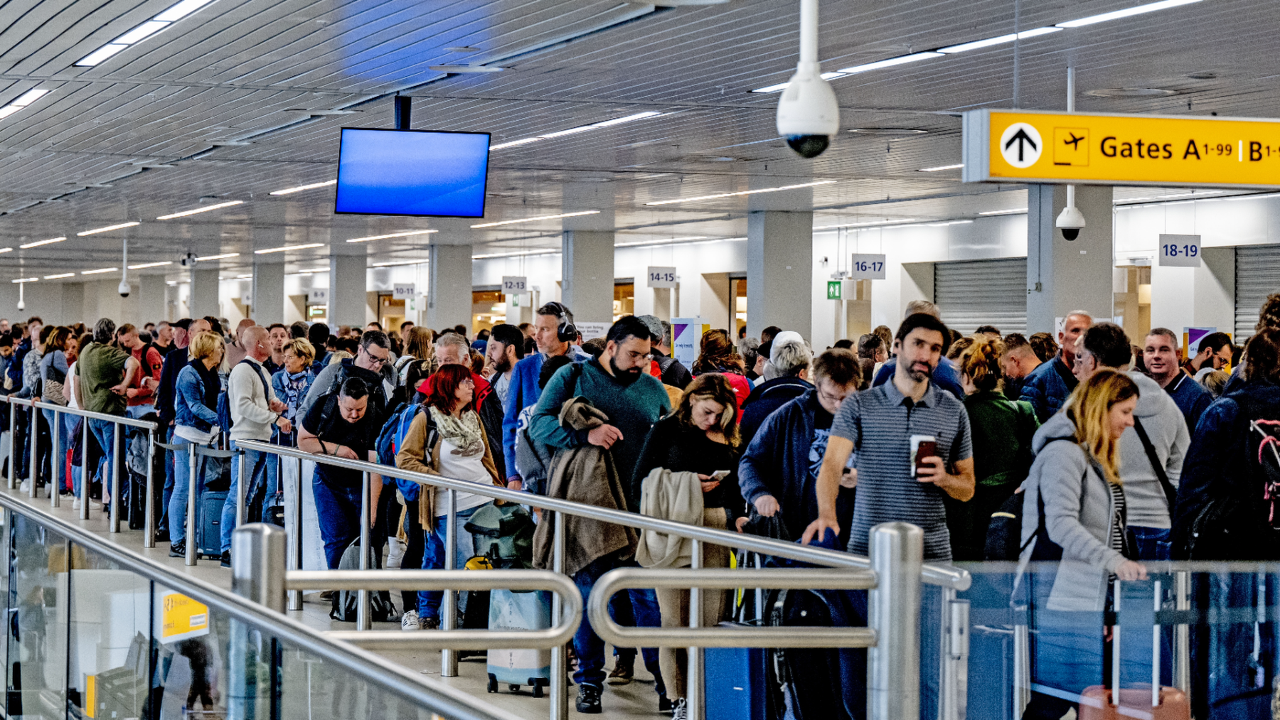 Schiphol verhoogt uurloon beveiligers met 2,50 euro toeslag tegen personeelstekort
