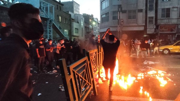 Iraanse mensenrechtenorganisatie: zeker 185 demonstranten gedood