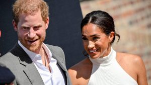 Thumbnail voor Harry en Meghan schieten vrouwen in nood te hulp met beurzen van 1000 dollar