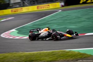 Thumbnail voor Formule 1 in Japan hervat, Verstappen moet kampioensfeest waarschijnlijk uitstellen