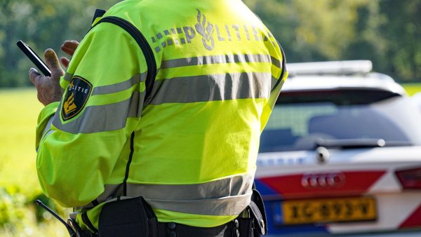 Verwarde man overlijdt op politiebureau in Apeldoorn na arrestatie