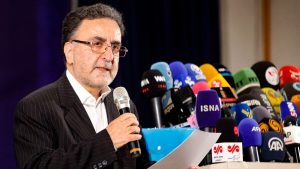 Iraanse politicus Tajzadeh die fel tegen regime is krijgt acht jaar cel