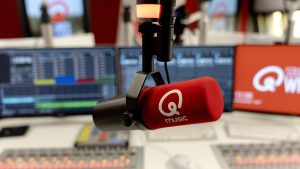 Thumbnail voor Anniek raadt Het Geluid van Qmusic en wint 44.200 euro: dit was haar antwoord