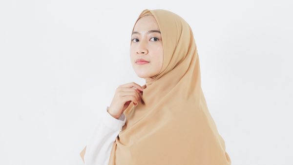 Stagiaire wil hoofddoek dragen, werkgever mag van Hof dat verbieden