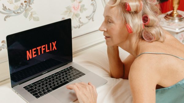 Goedkoper Netflix-abonnement mét reclames vanaf 3 november